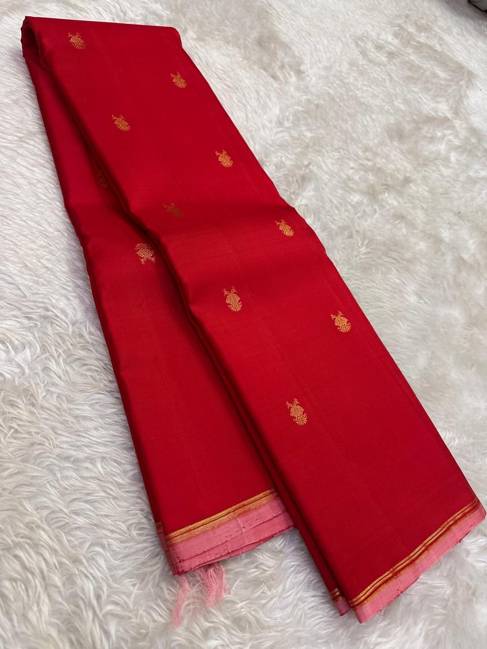 Crimson vermilion handwoven pure silk Kanjivaram saree with small Gandaberunda Butta in gold zari and pastel pink border — Idam Living