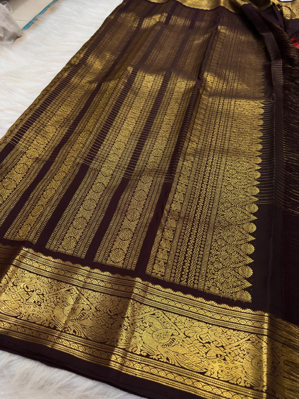 Vermilion red Zari Kattam saree – zari check weave detail