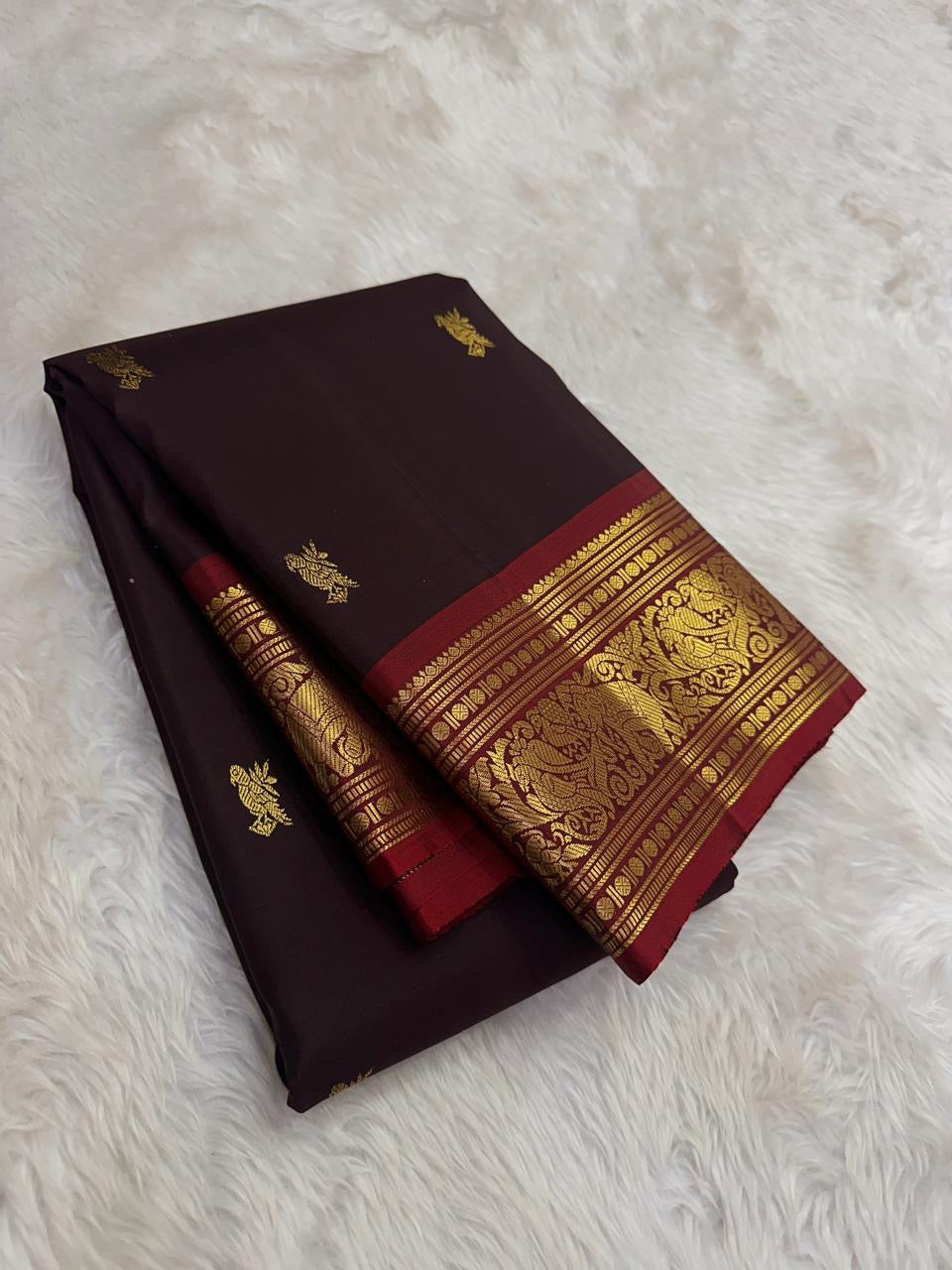 Deep maroon border pure Kanchipuram silk saree – front view