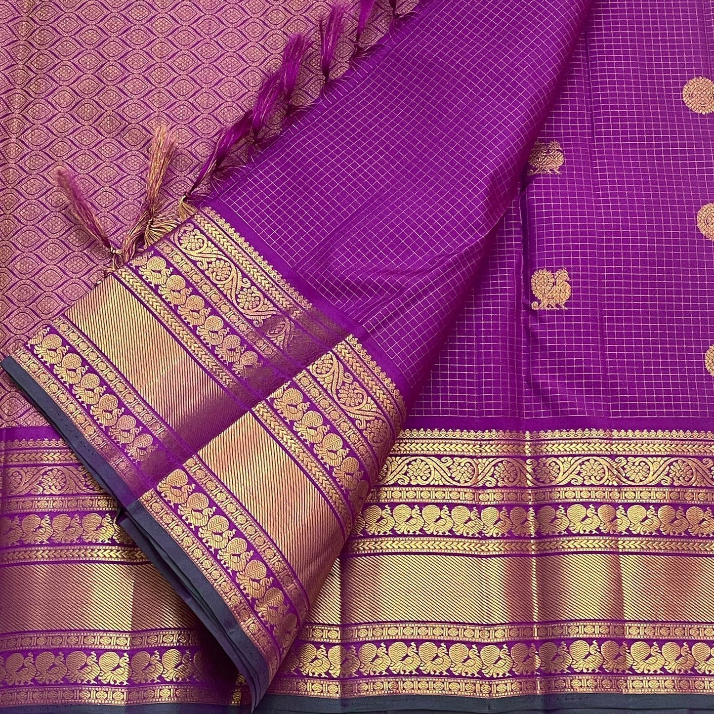Violet Handwoven Pure Silk Kancheepuram Saree with Zari Kattam Body and Kamalam Butta Varisaipet Border