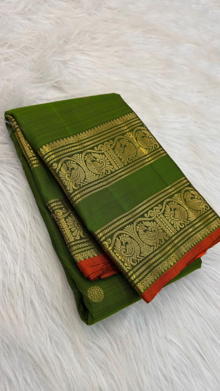 Vivid Leaf Green Handwoven Pure Silk Kanchipuram Saree with Rettapet Mayil Zari Border