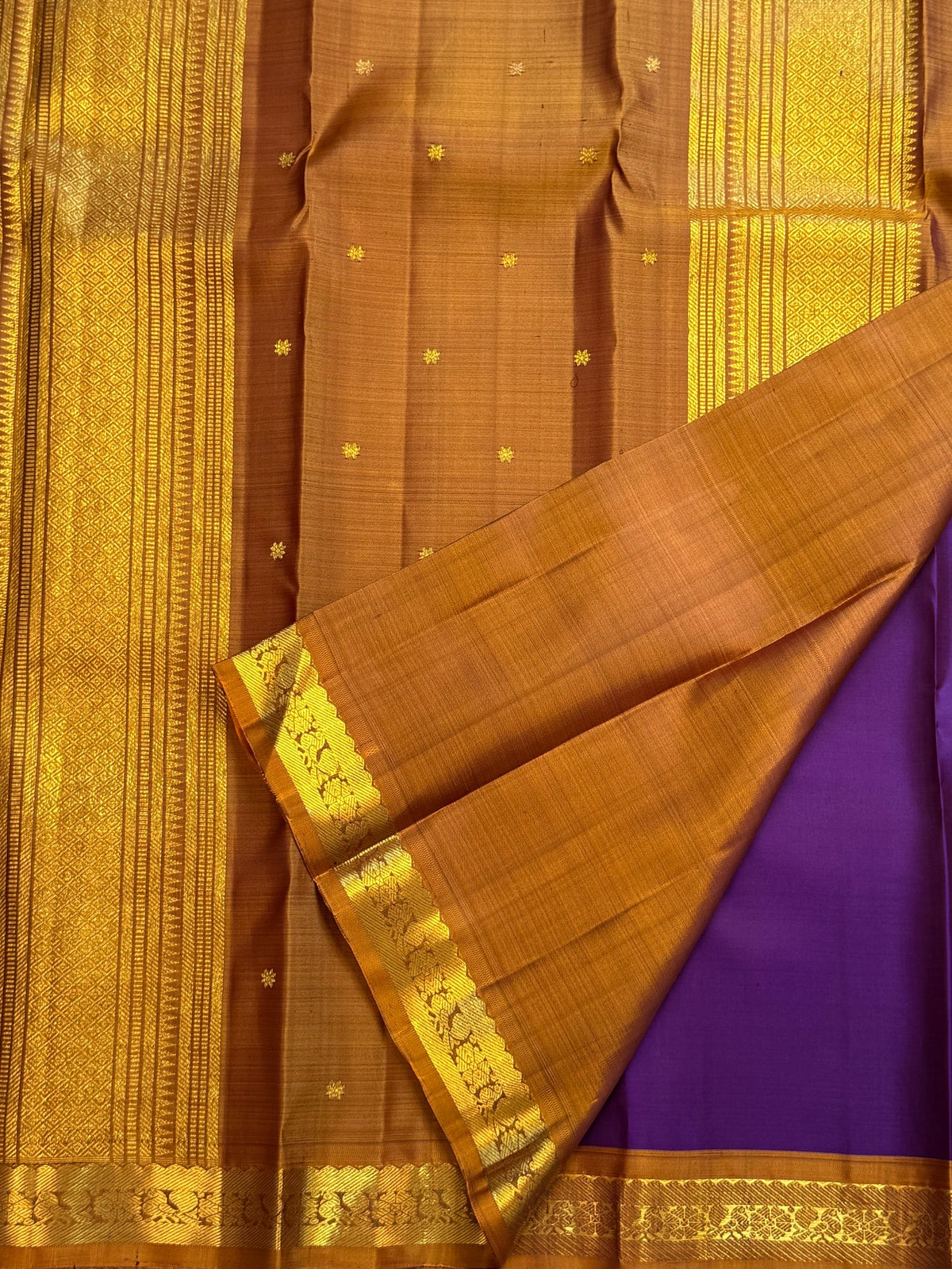 Vivid violet Pure Silk Kanjeevaram Butta saree with copper gold zari border, detail view 3