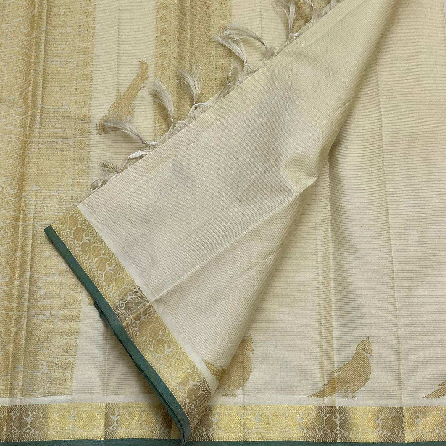 Warm Ivory Kanjipuram silk saree — full front view, vairaoosi weave — Idam Living