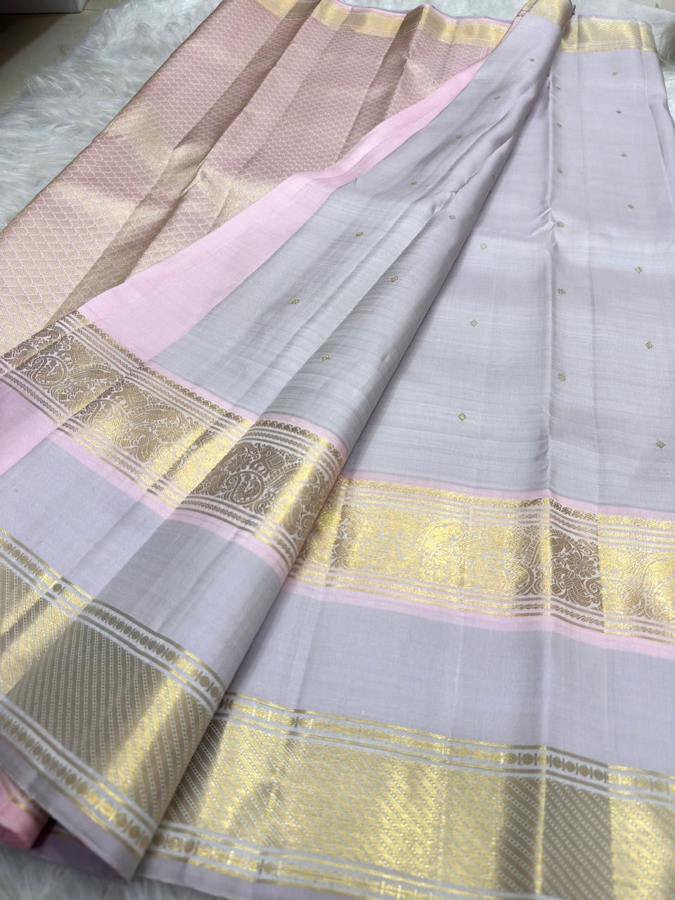 Misty Lavender-Grey Handwoven Pure Silk Kanchipuram Saree with Blush-Pink Rettapet Border and Gold Zari Buttas