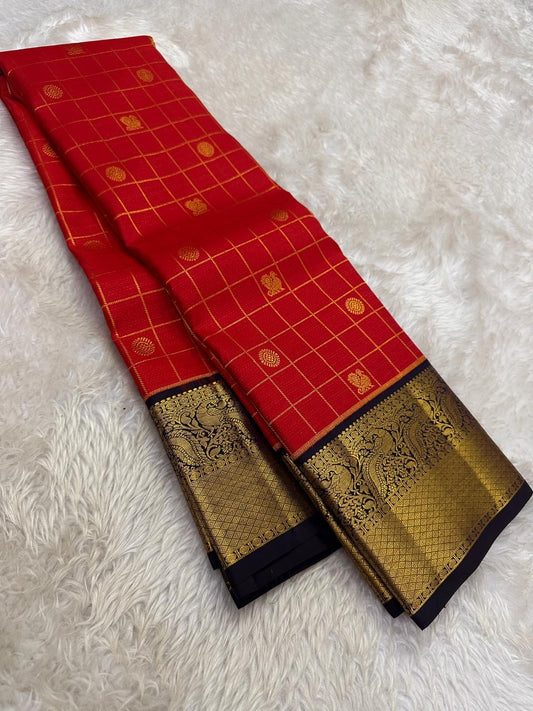 Pure Silk Kanjivaram saree showing Zari Kattam grid weave